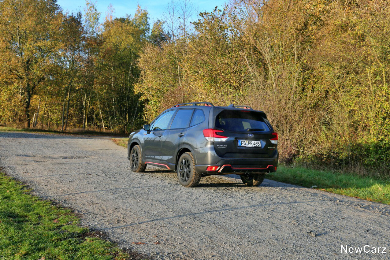 Subaru Forester Edition Exclusive Cross schräg hinten