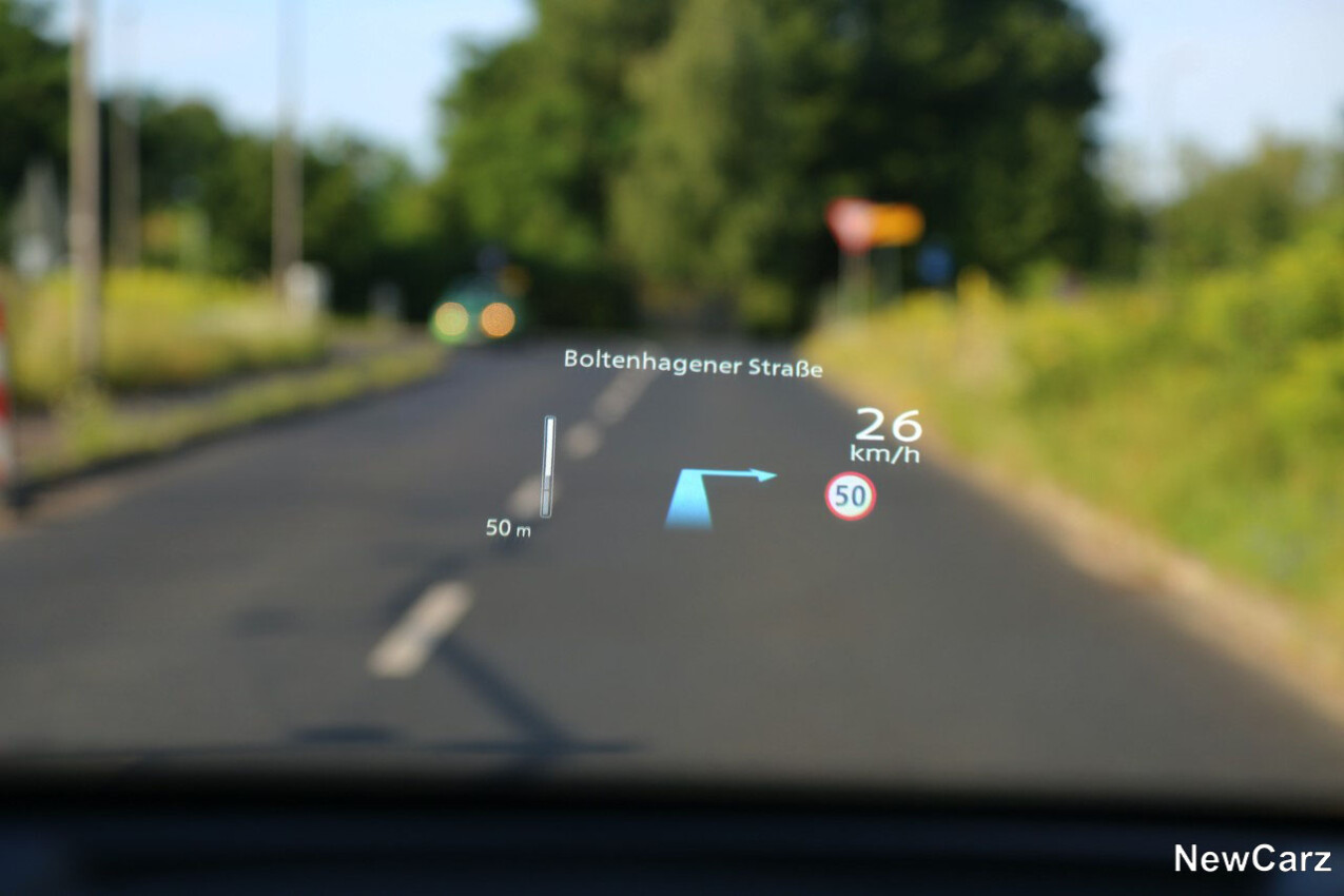 Nissan Ariya Evolve+ Pack HUD