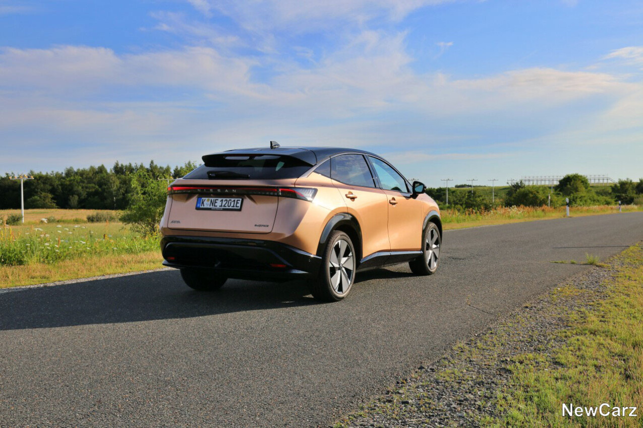 Nissan Ariya Evolve+ Pack schräg hinten rechts