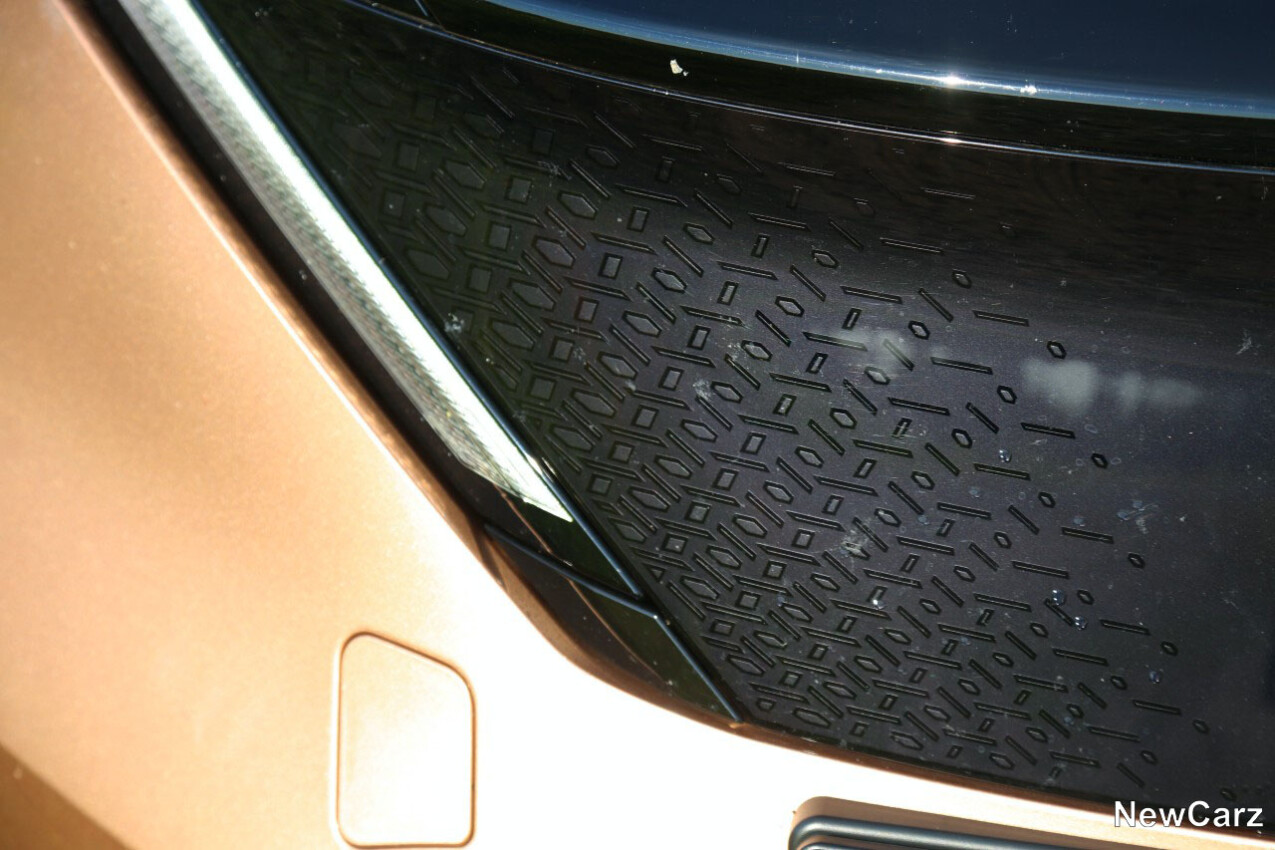 Nissan Ariya Evolve+ Pack Frontgrill Detail