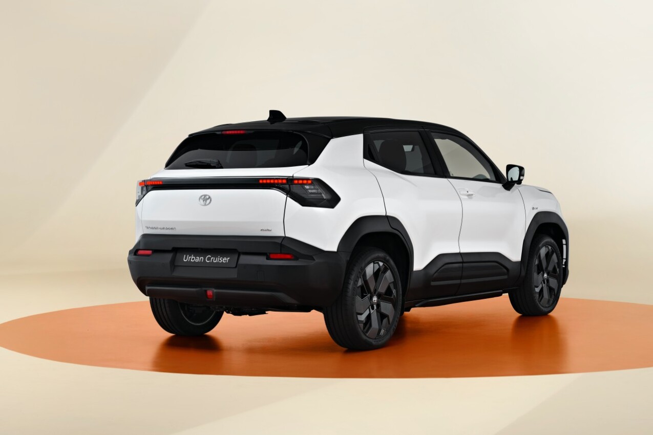 Toyota Urban Cruiser schräg hinten rechts