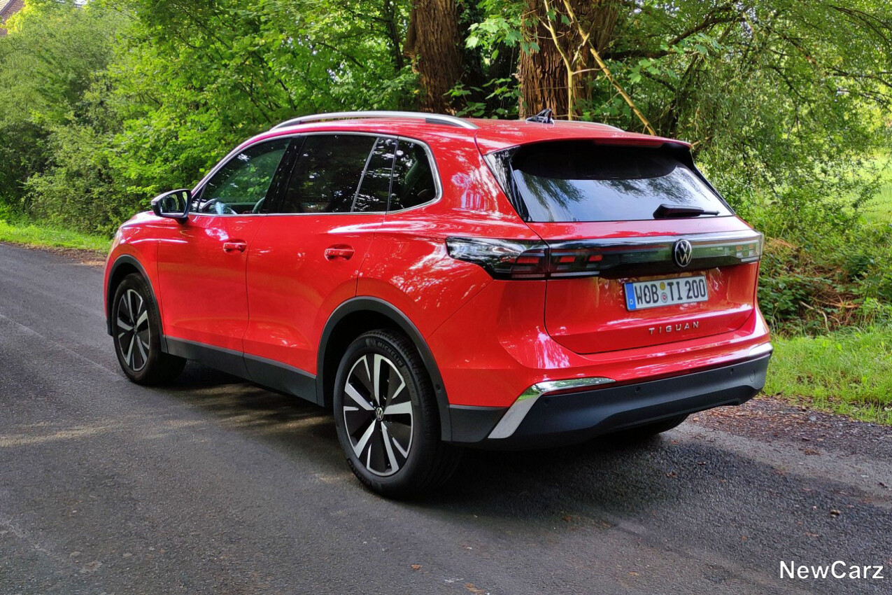 VW Tiguan TDI schräg hinten links