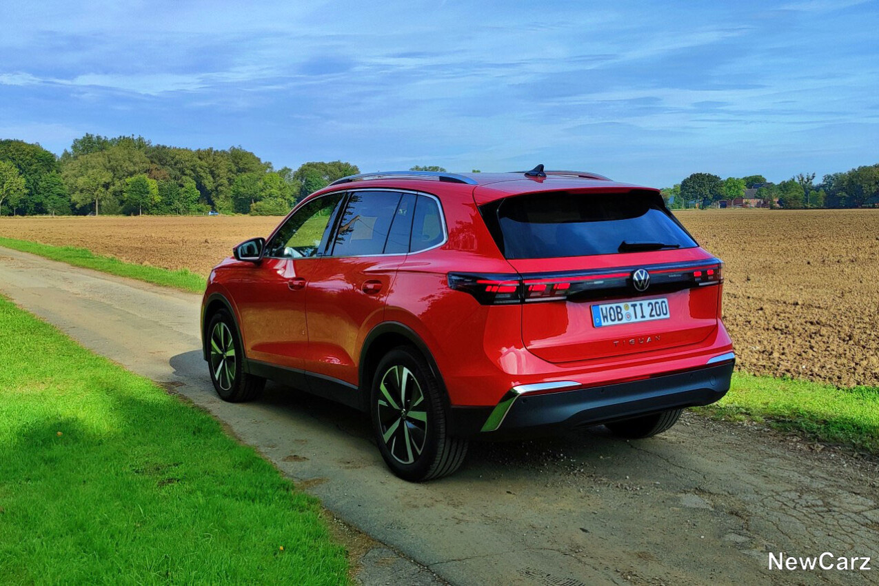 VW Tiguan TDI schräg hinten links