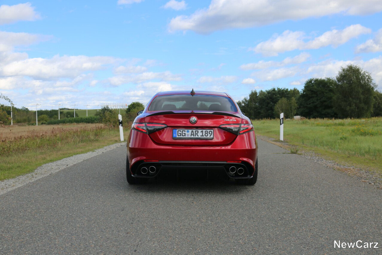 Alfa Romeo Giulia Quadrifoglio hinten