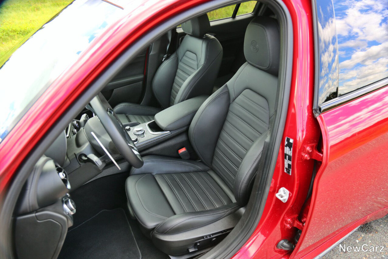 Alfa Romeo Giulia Quadrifoglio Vordersitze