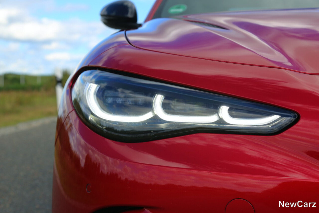 Alfa Romeo Giulia Quadrifoglio Matrix-LED-Scheinwerfer