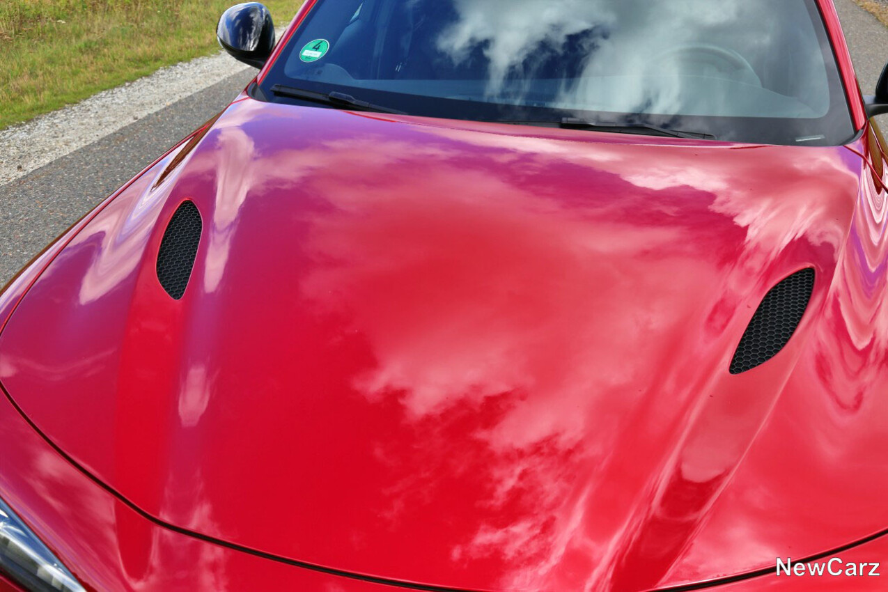 Alfa Romeo Giulia Quadrifoglio Motorhaube