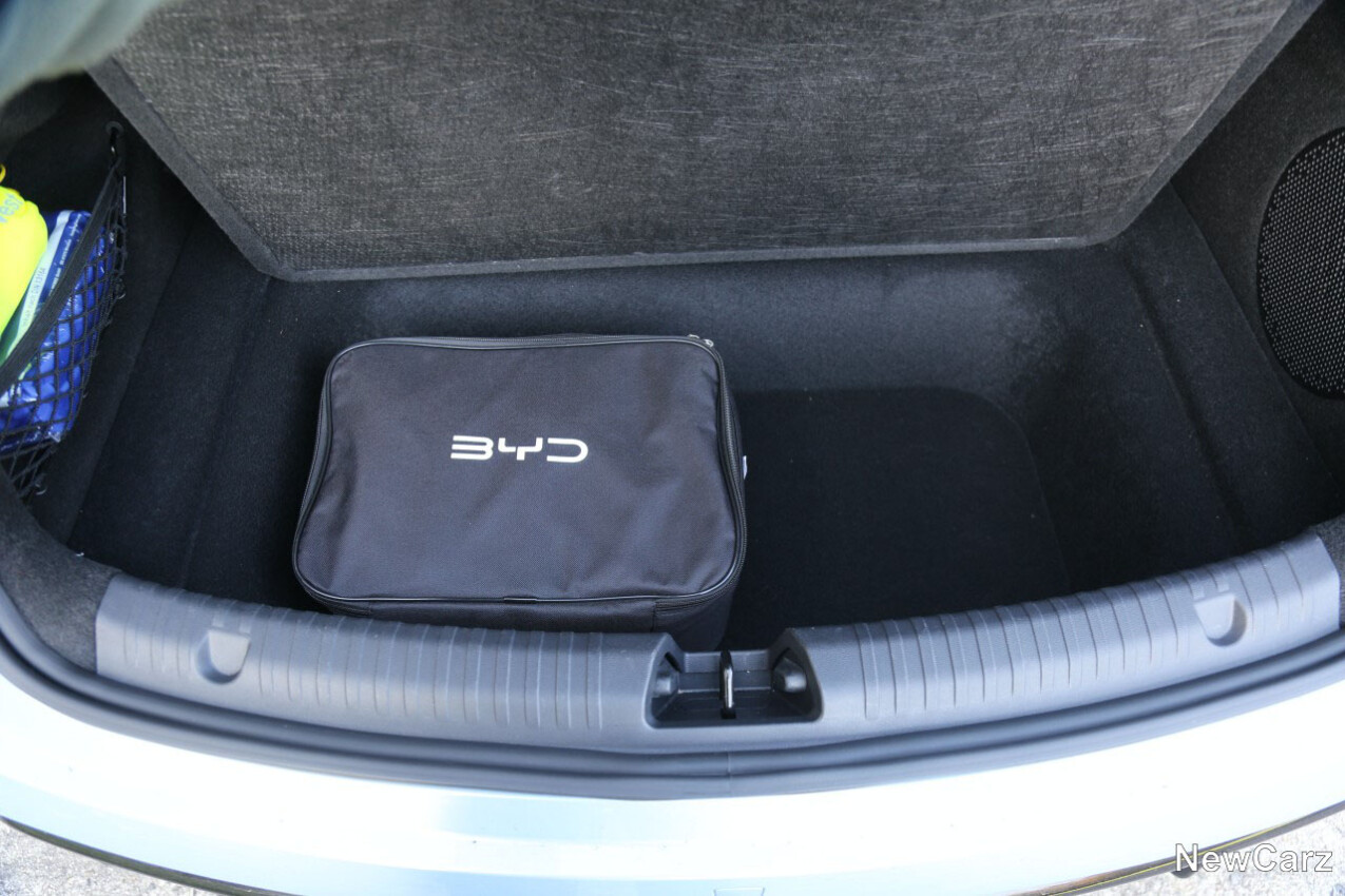 BYD Seal AWD Unterboden Kofferraum