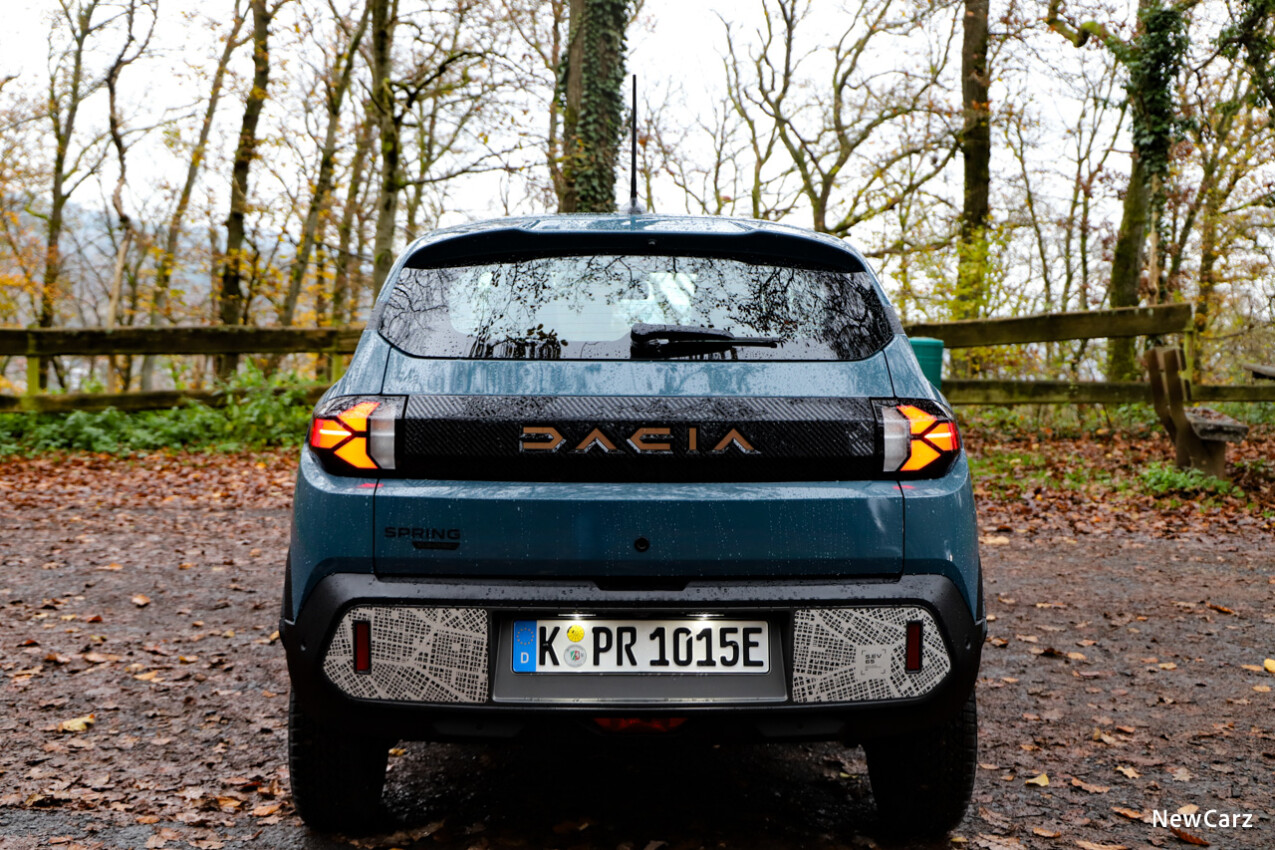 Dacia Spring Electric hinten