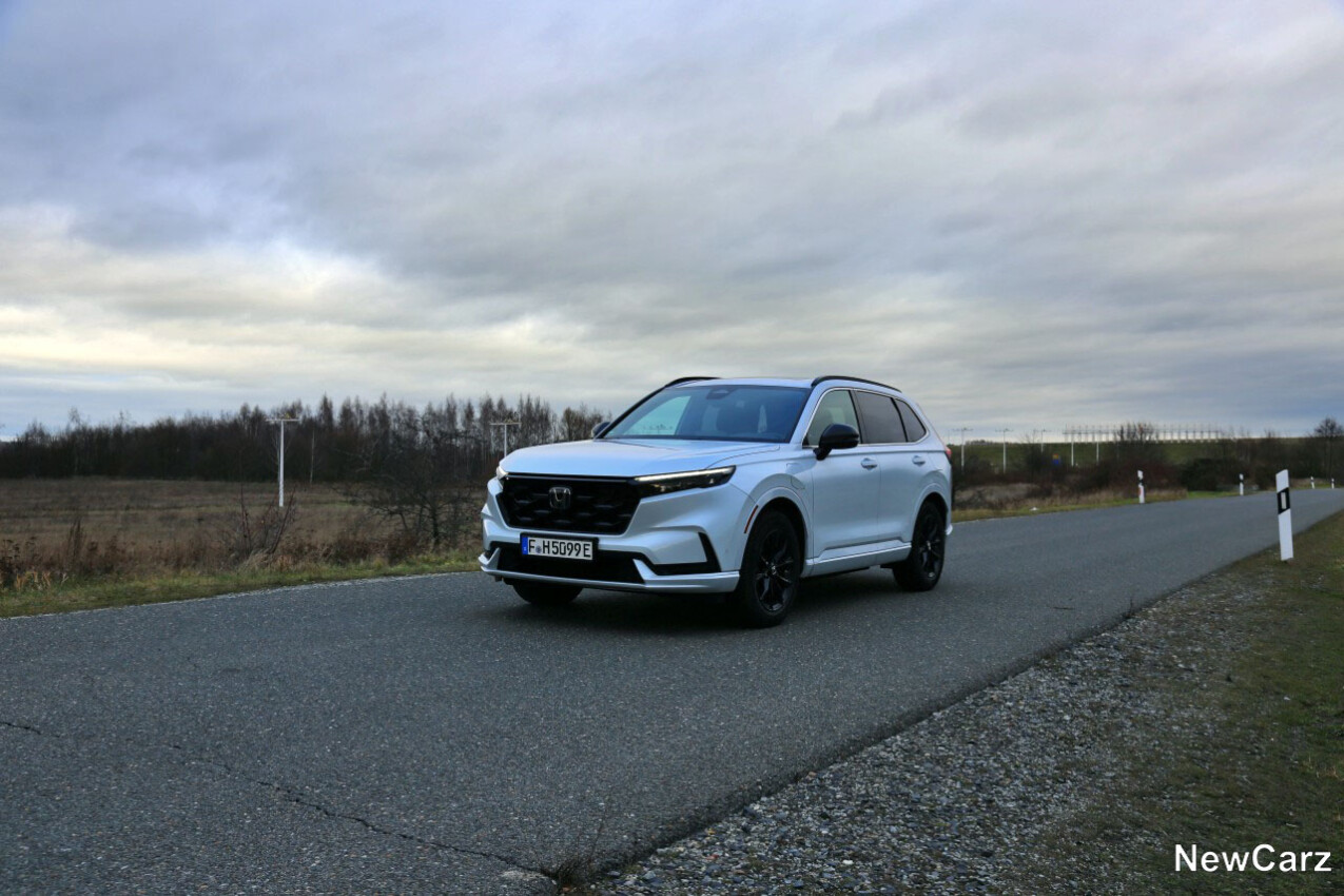 Honda CR-V e:PHEV schräg vorne links