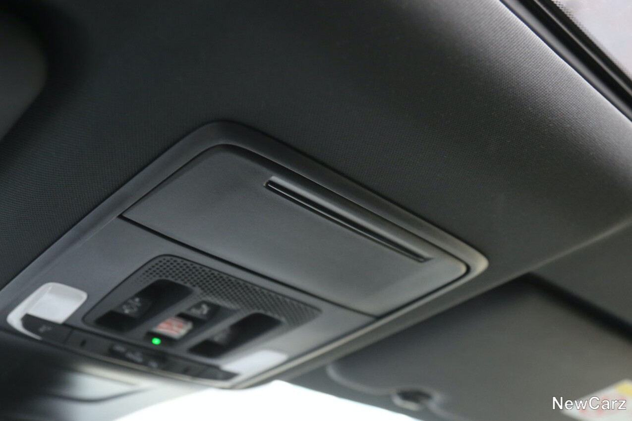 Honda CR-V e:PHEV Brillenfach