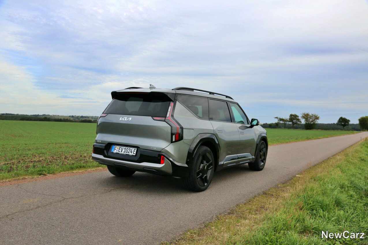 Kia EV9 schräg hinten rechts