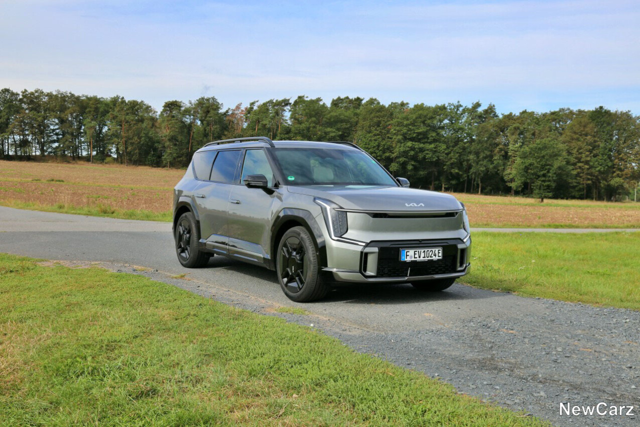 Kia EV9 schräg vorn rechts