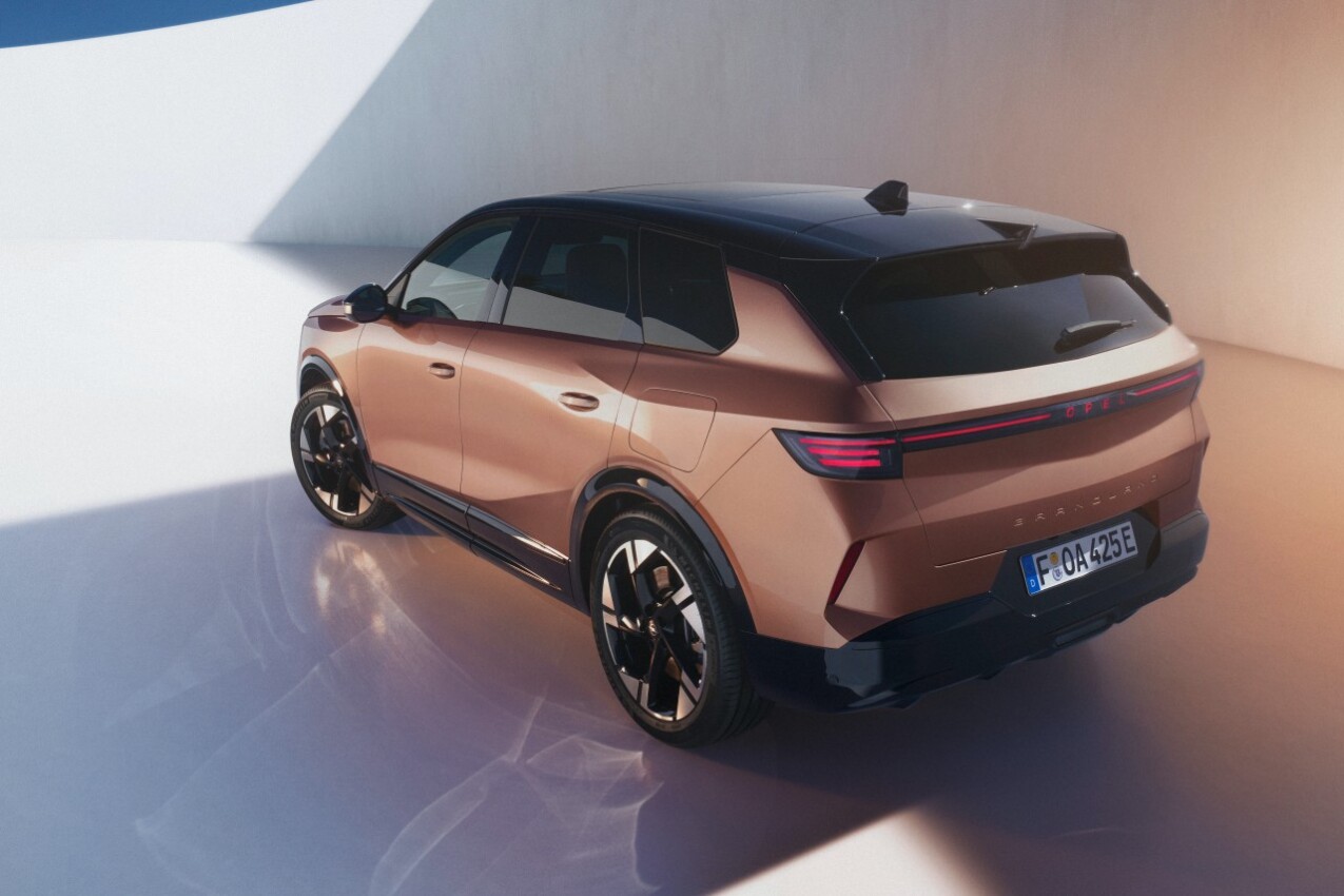 Opel Grandland 2025 Bühne