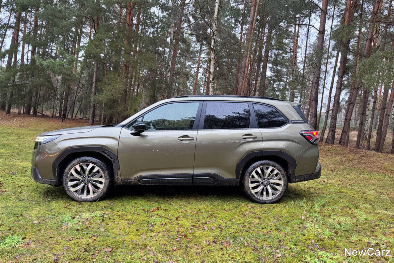 Subaru Forester 2025 Seite links