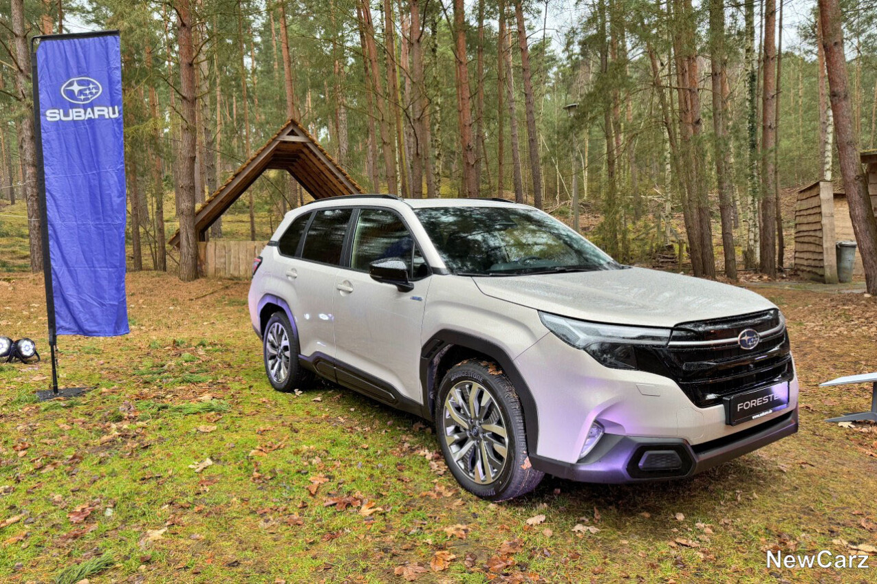 Subaru Forester 2025 schräg vorne