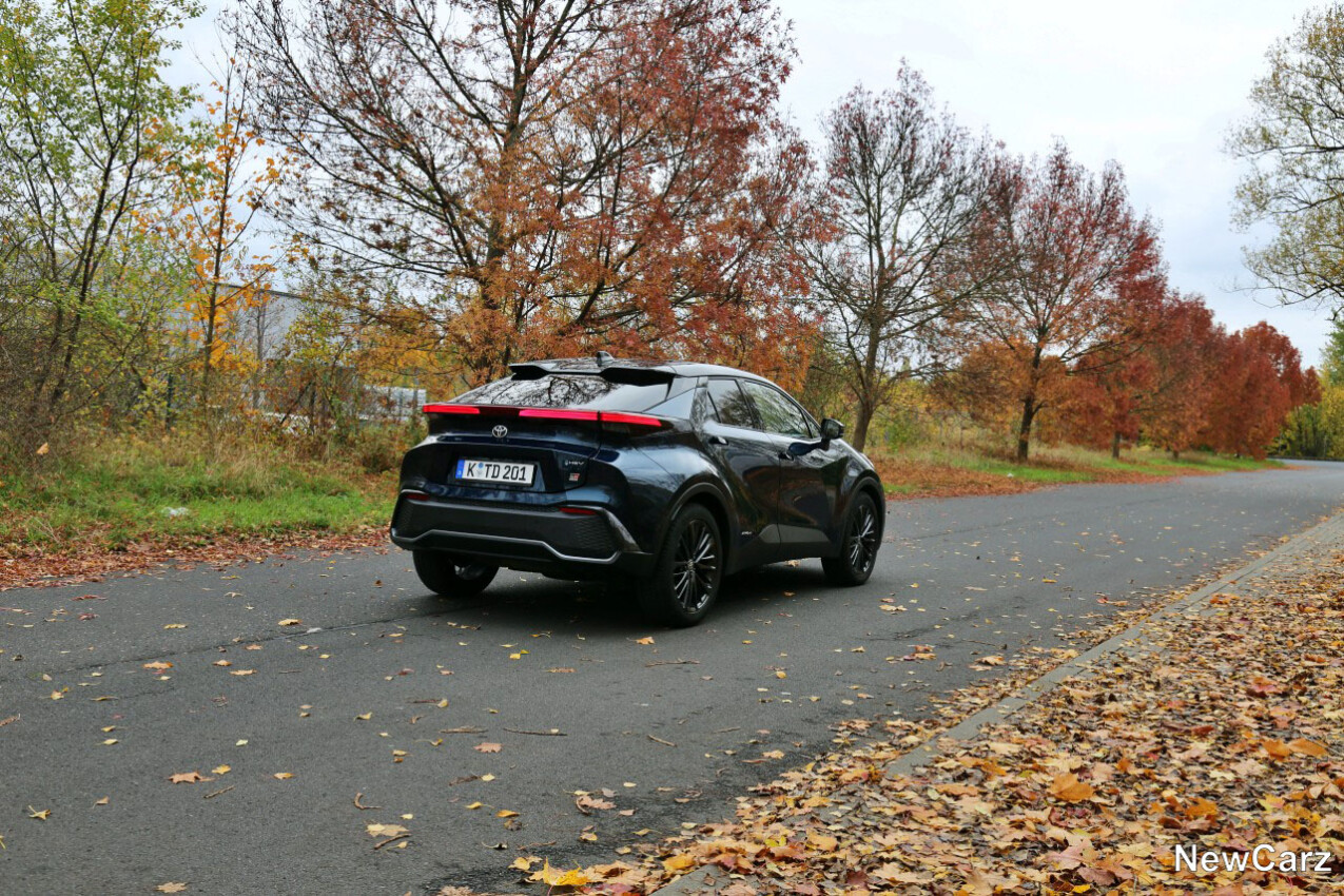 Toyota C-HR MK2 hinten rechts