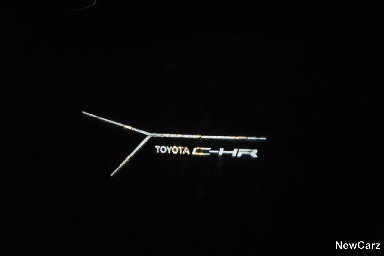 Toyota C-HR MK2 Einstiegsbeleuchtung