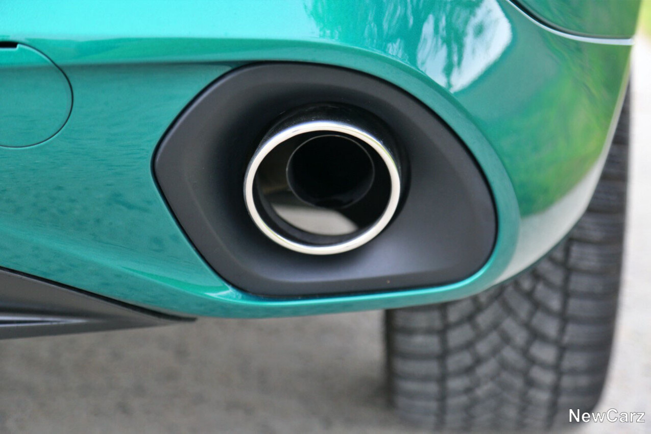 Alfa Romeo Tonale Q4 PHEV Endrohr