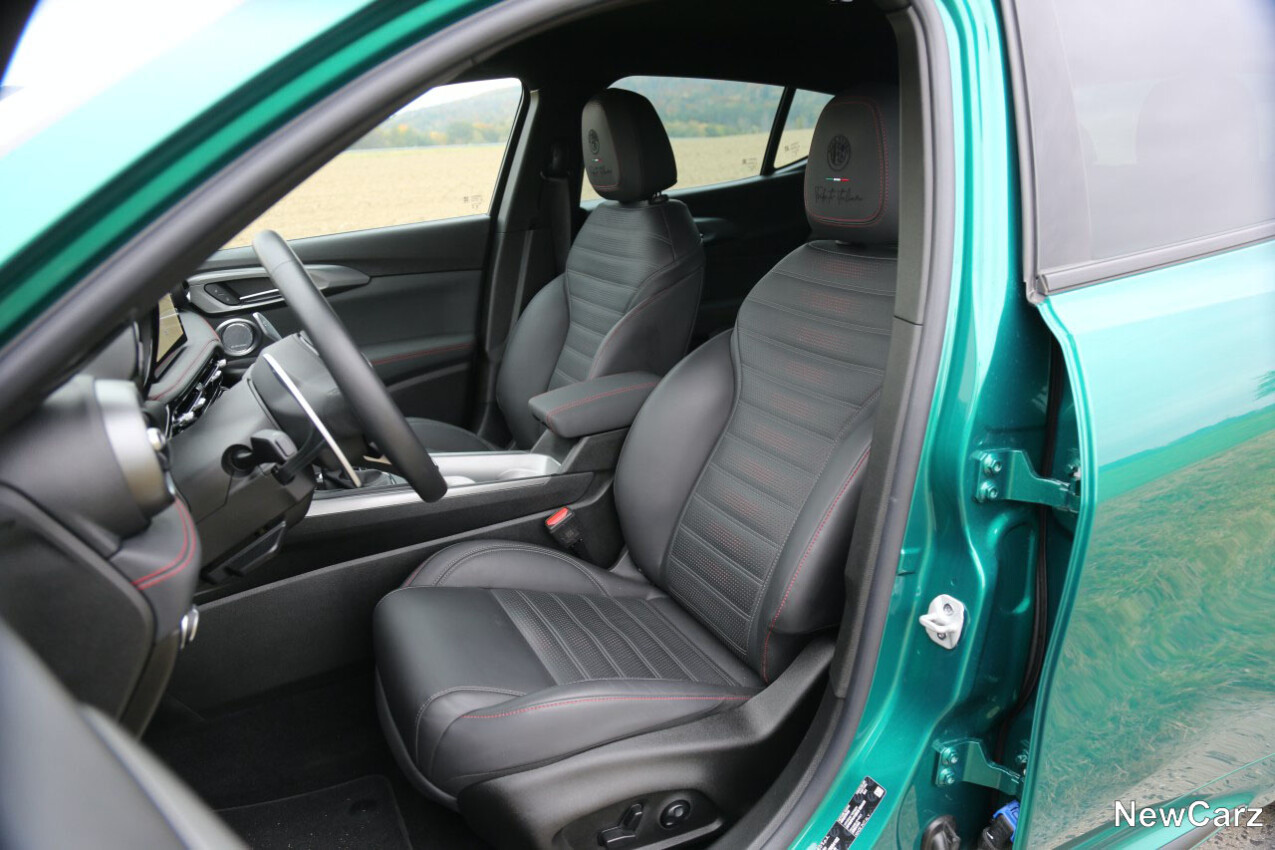 Alfa Romeo Tonale Q4 PHEV Vordersitze
