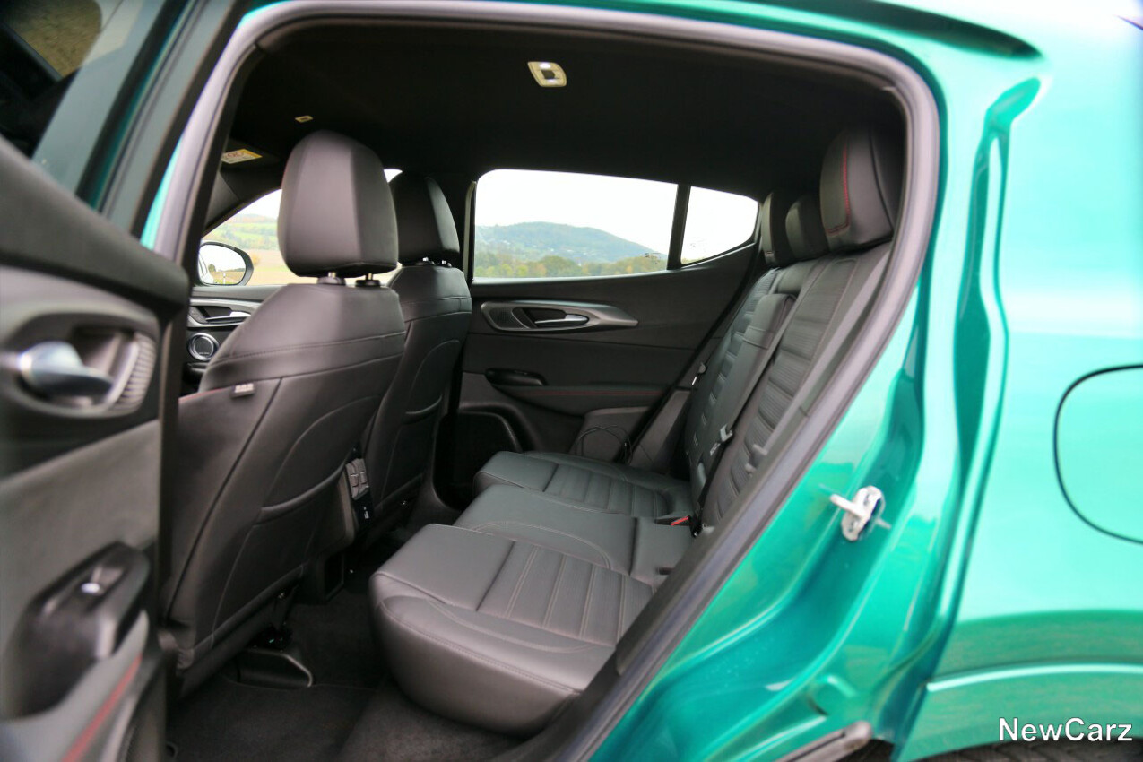 Alfa Romeo Tonale Q4 PHEV Fond