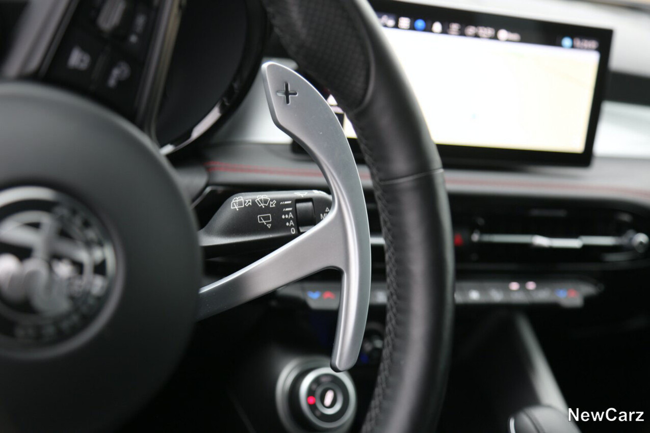Alfa Romeo Tonale Q4 PHEV Schaltwippe