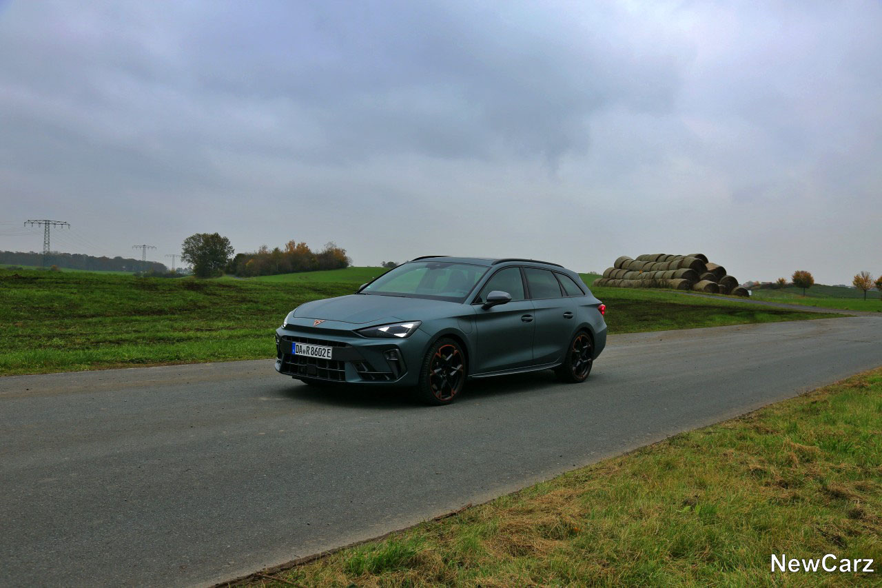 Cupra Leon ST Facelift onroad