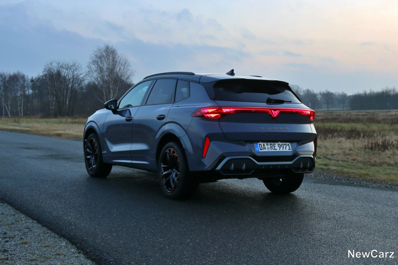 Cupra Terramar VZ 4Drive bei Dämmerung