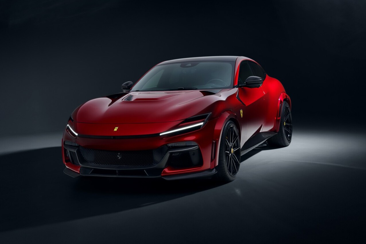 Ferrari Purosangue schräg vorne
