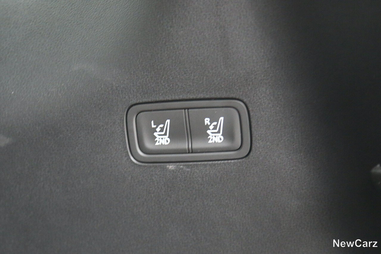 Hyundai Santa Fe 2025 Sitzlehnen umklappen