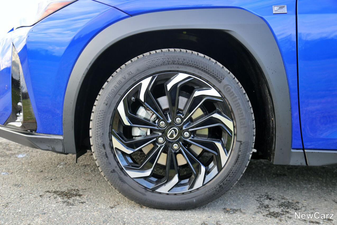 Lexus UX 300h Vorderrad