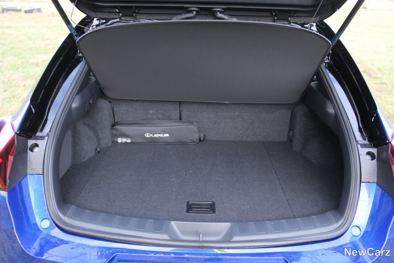 Lexus UX 300h Kofferraum