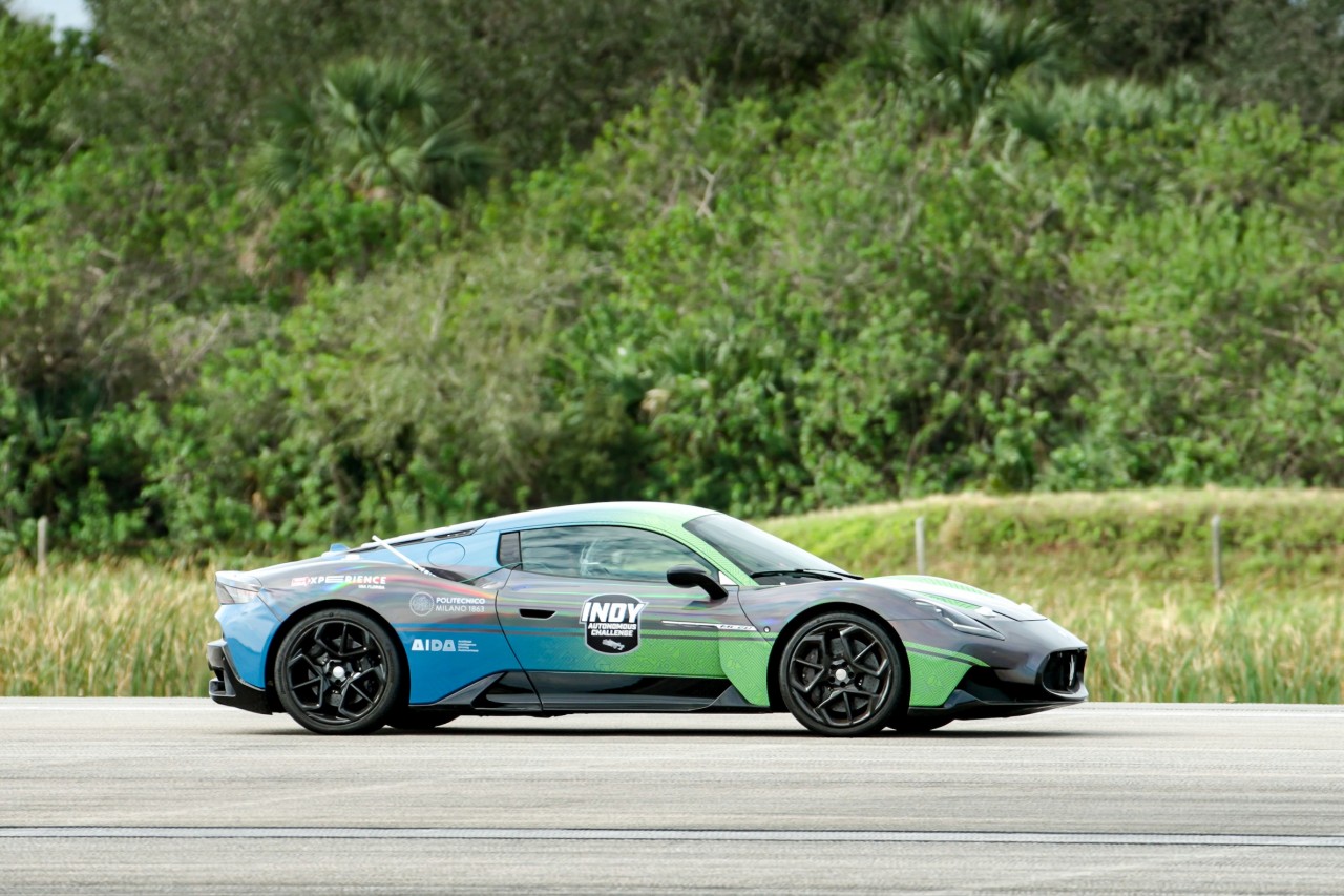 Maserati MC20