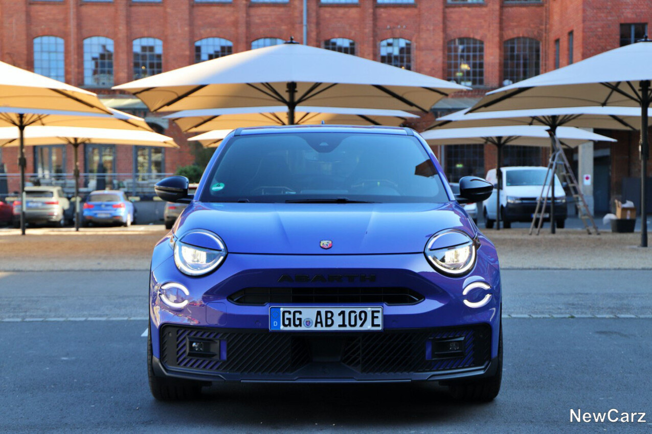 Abarth 600e Scorpionissima Front