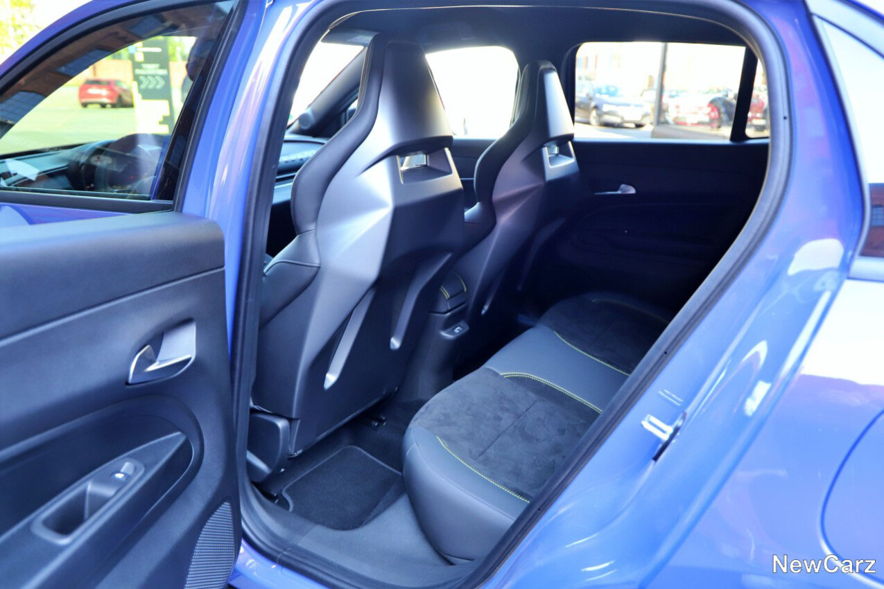 Abarth 600e Fond