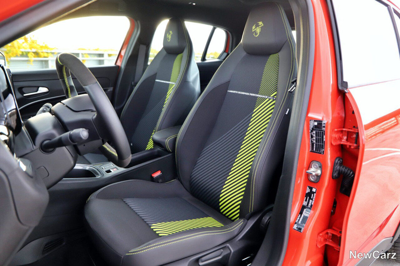 Abarth 600e Vordersitze Turismo
