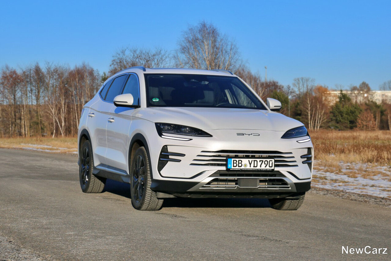 BYD Seal U DM-i schräg vorne rechts