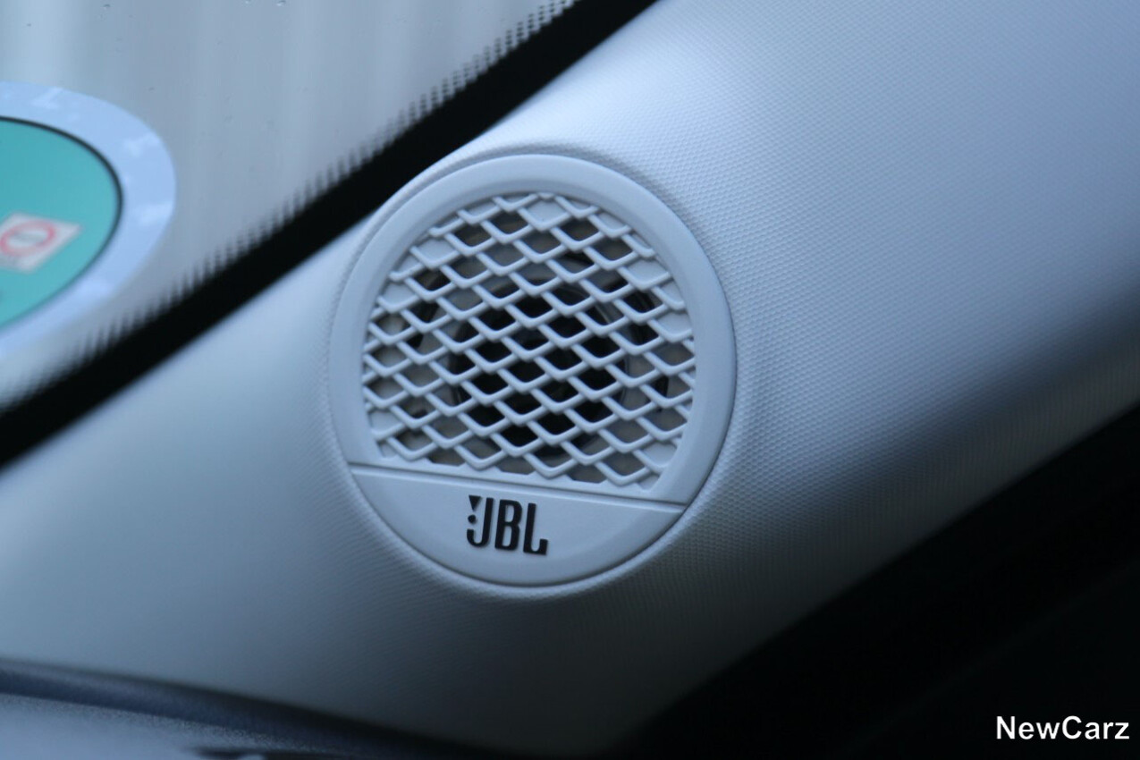 Jeep Avenger e-Hybrid JBL