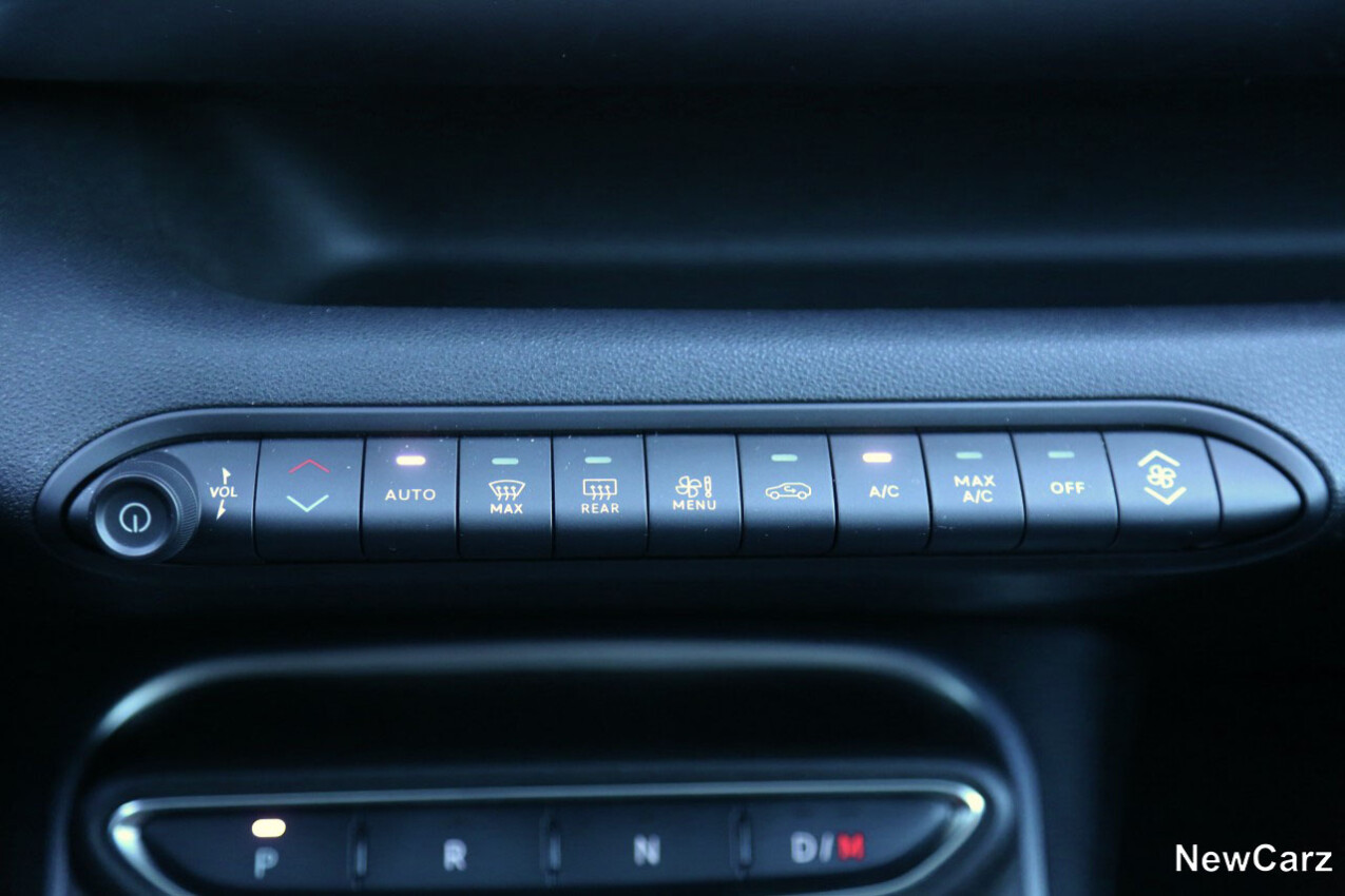 Jeep Avenger e-Hybrid Tasten