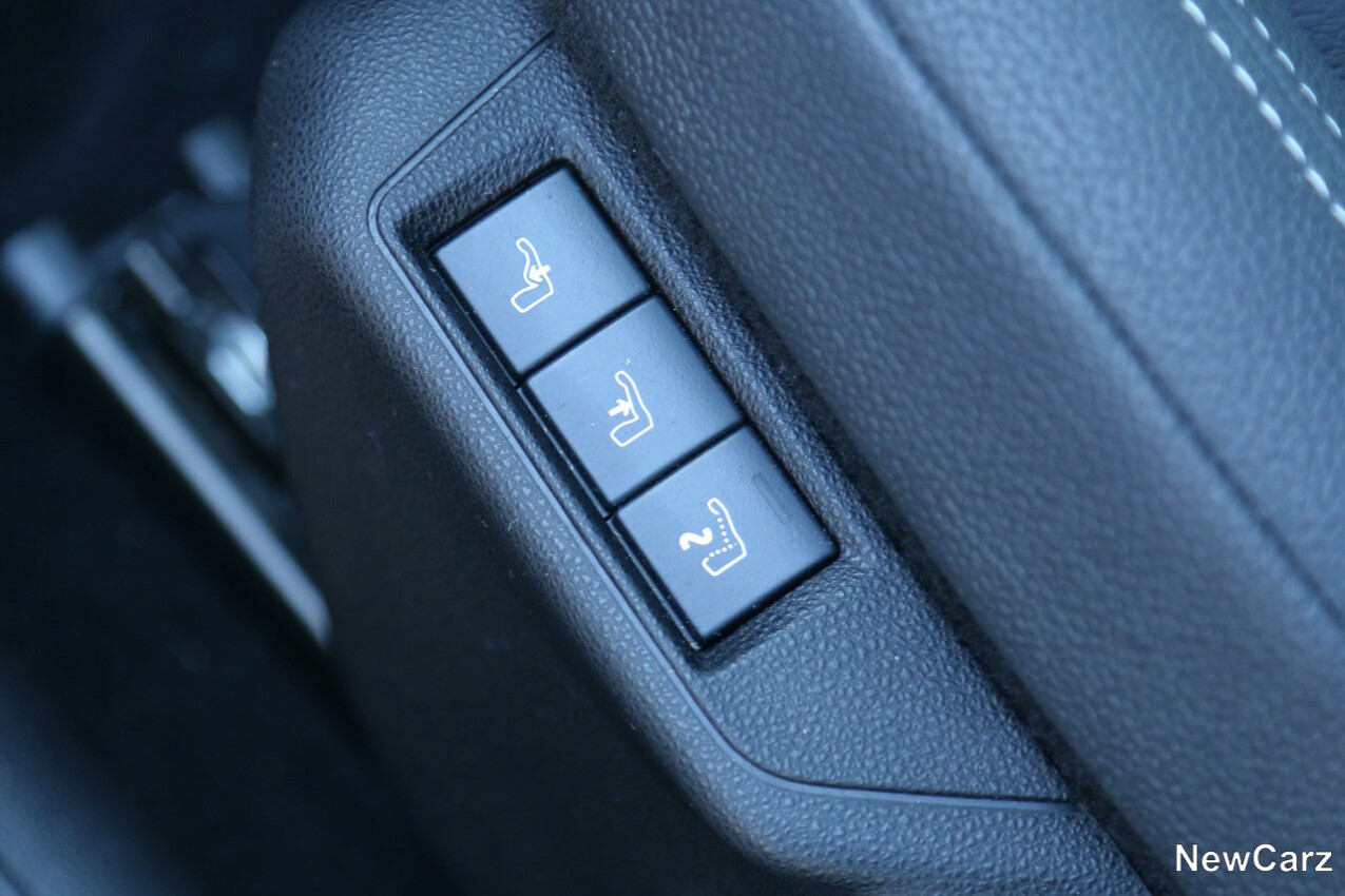 Jeep Avenger e-Hybrid Sitzmassage
