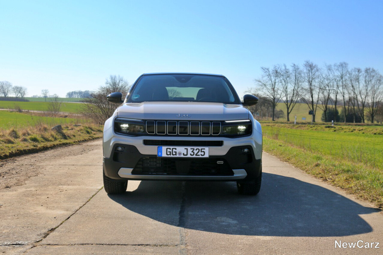 Jeep Avenger e-Hybrid vorne
