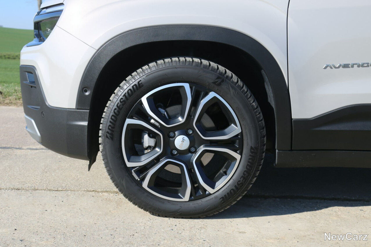 Jeep Avenger e-Hybrid Vorderrad