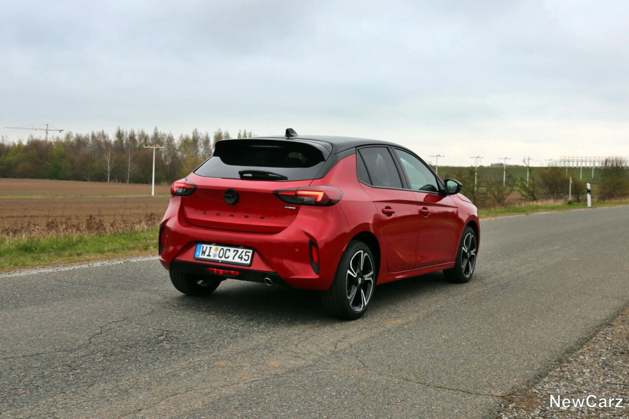 Opel Corsa Hybrid schräg hinten rechts