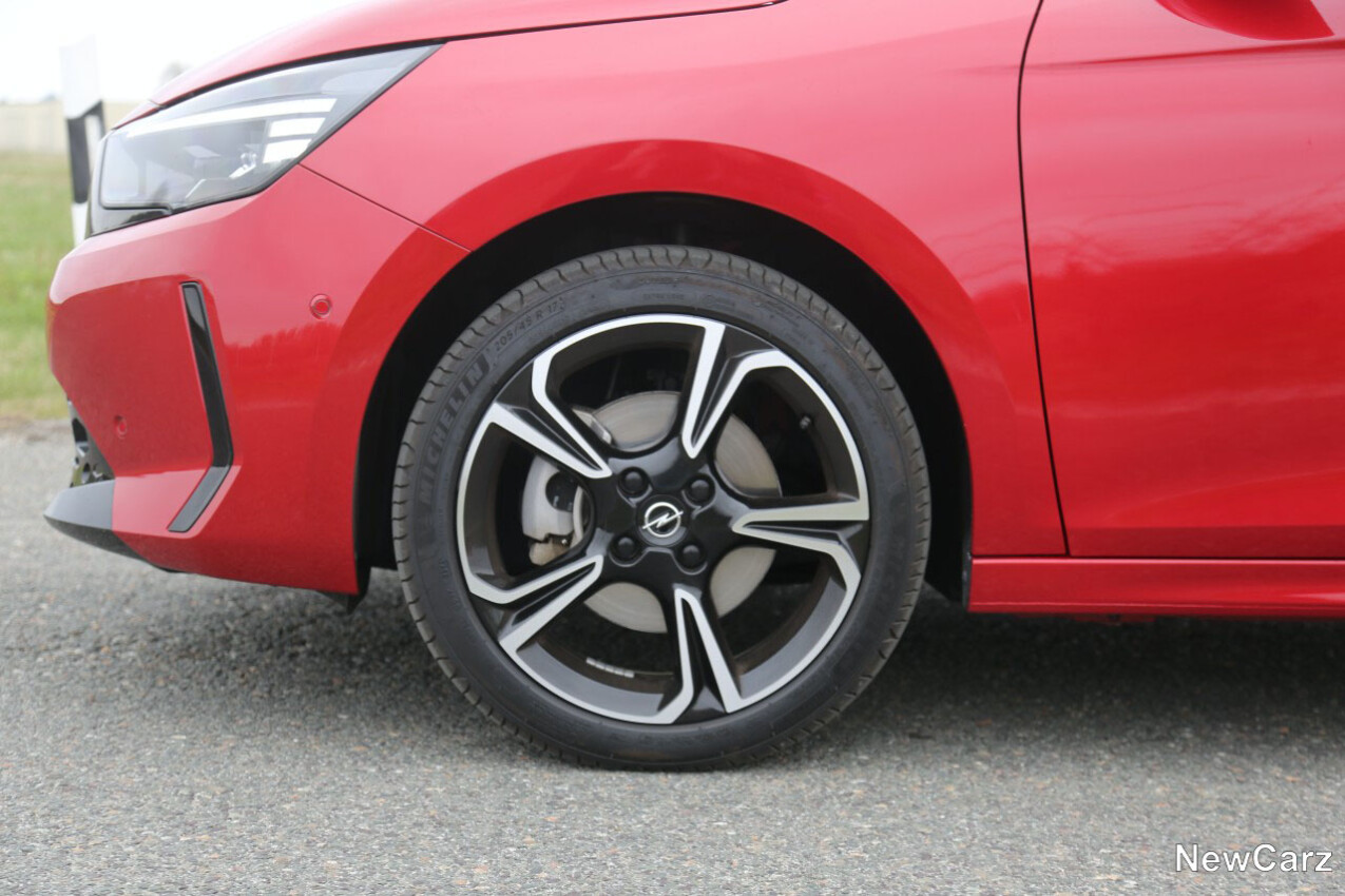 Opel Corsa Hybrid Vorderrad