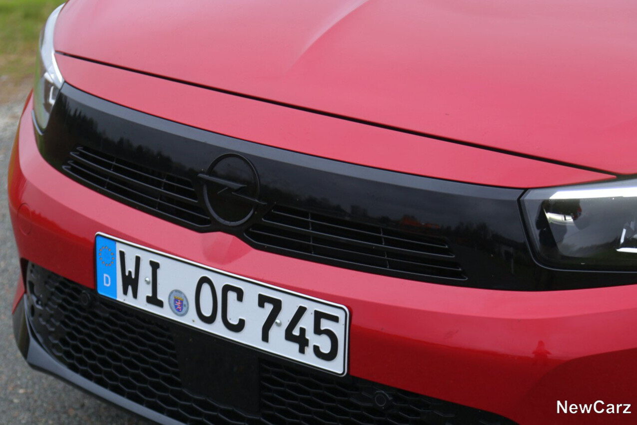 Opel Corsa Hybrid Vizor