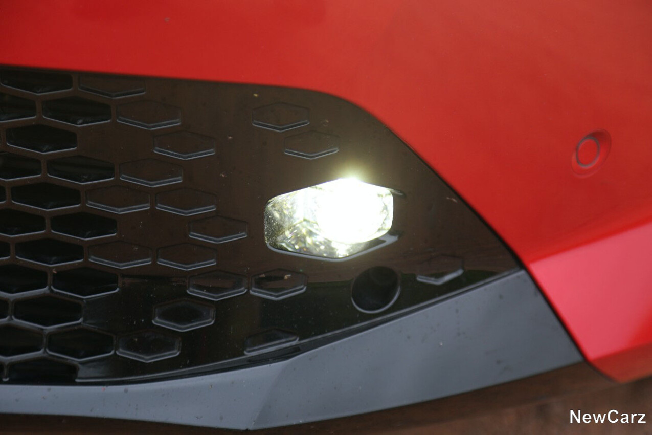Opel Corsa Hybrid Nebelscheinwerfer