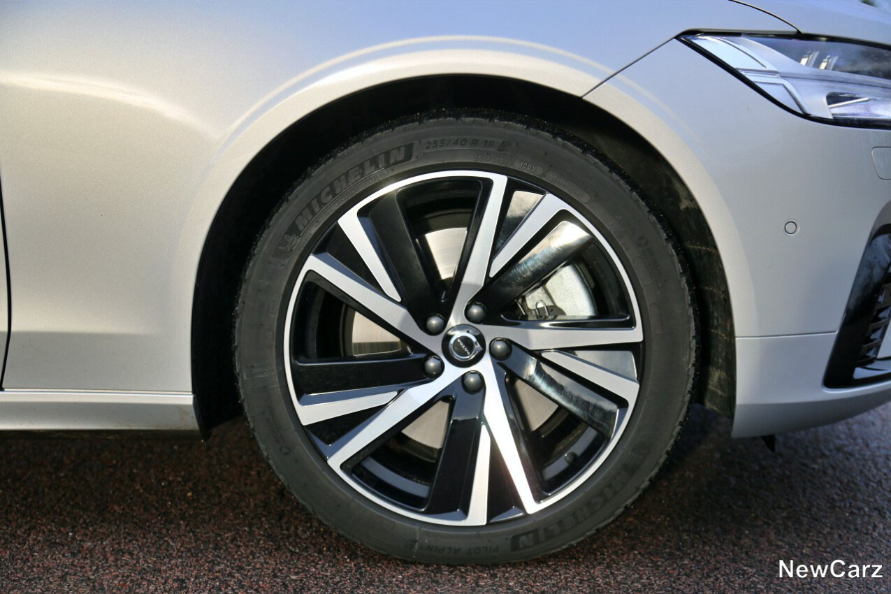 Volvo S90 T8 Recharge Vorderrad