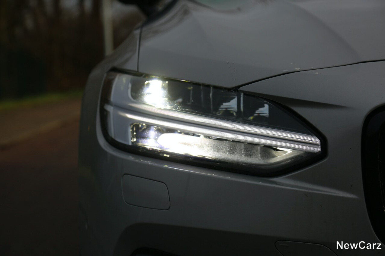 Volvo S90 T8 Recharge Matrix-LED