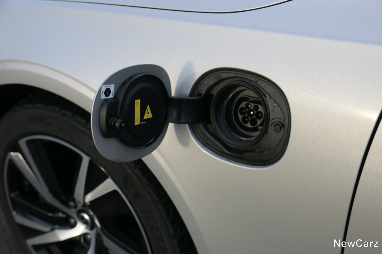 Volvo S90 T8 Recharge Ladeanschluss