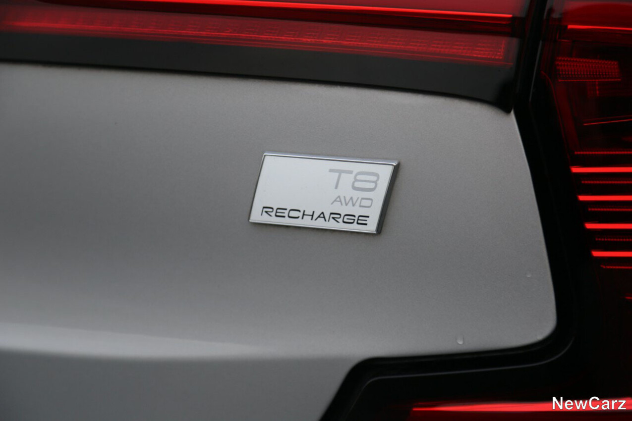 Volvo S90 T8 Recharge Badge am Heck
